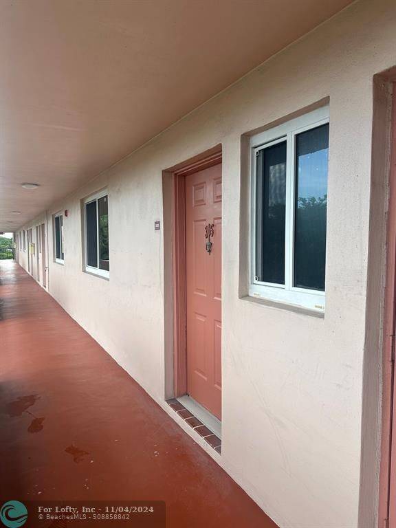 Sunrise, FL 33313,1101 NW 58th Ter  #305