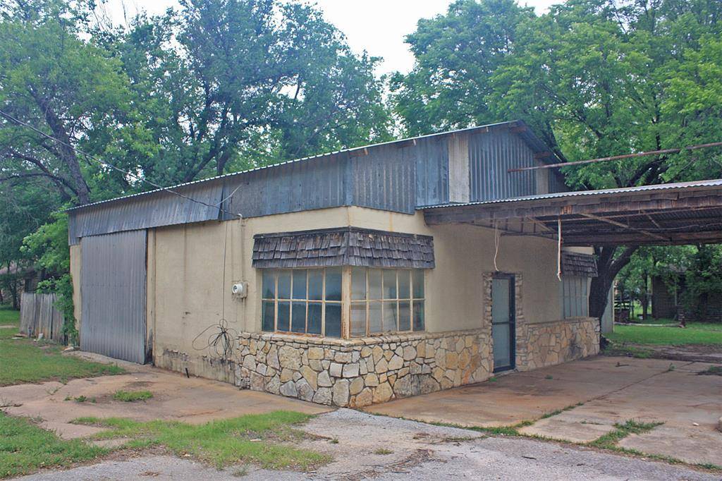 Glen Rose, TX 76043,305 Bryan Street