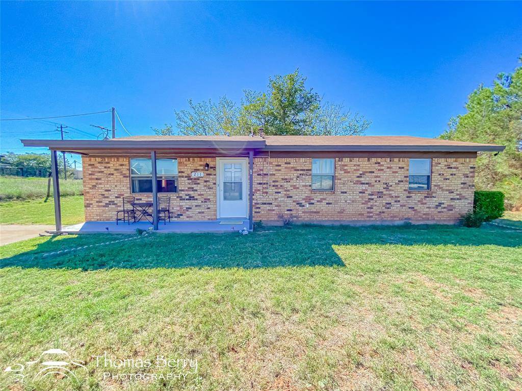 Roby, TX 79543,211 N Angelo Street