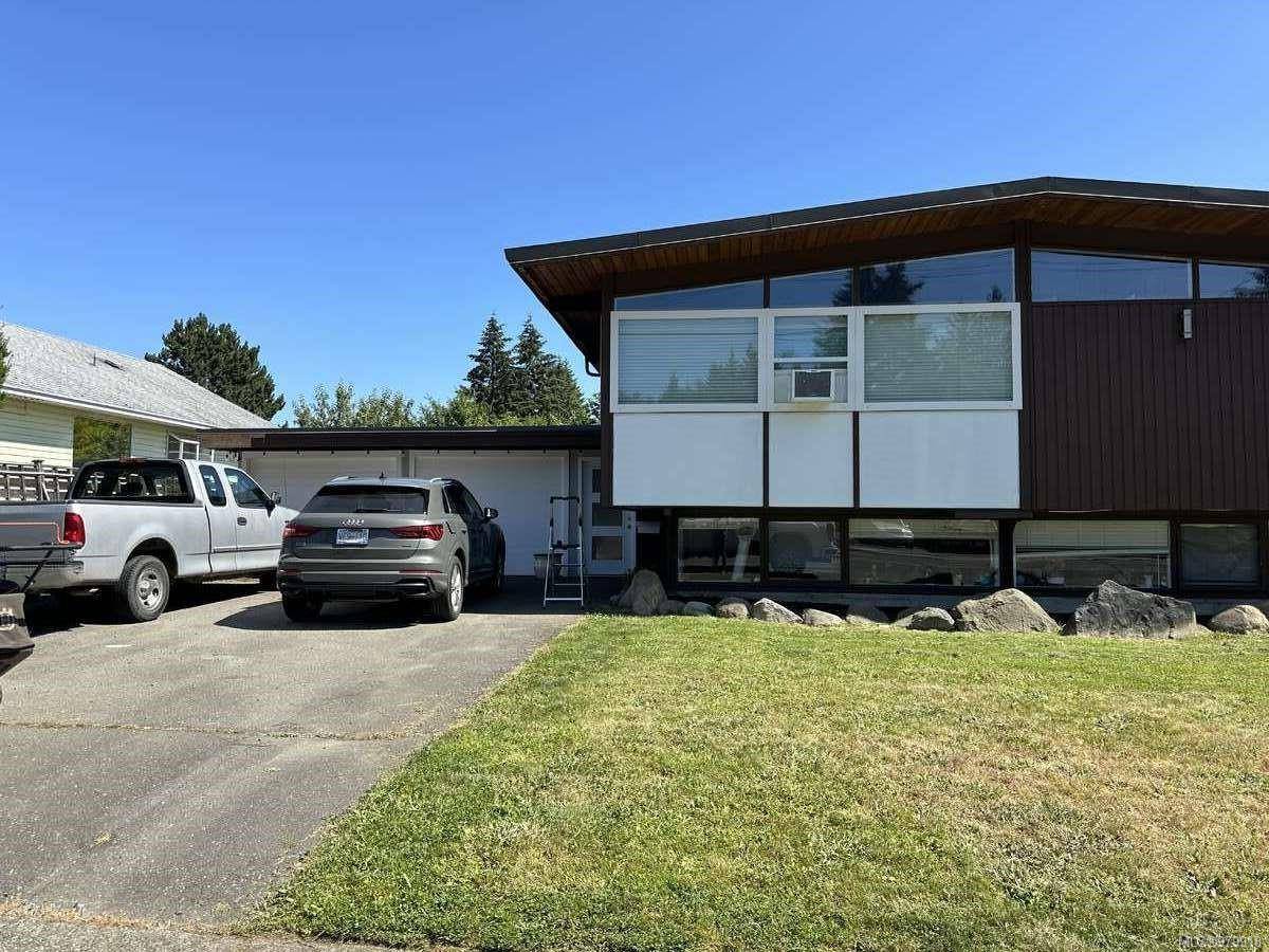 Courtenay, BC V9N 1Z5,1096 17th St