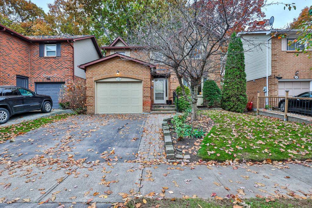 Oakville, ON L6L 5S4,158 Riverview ST