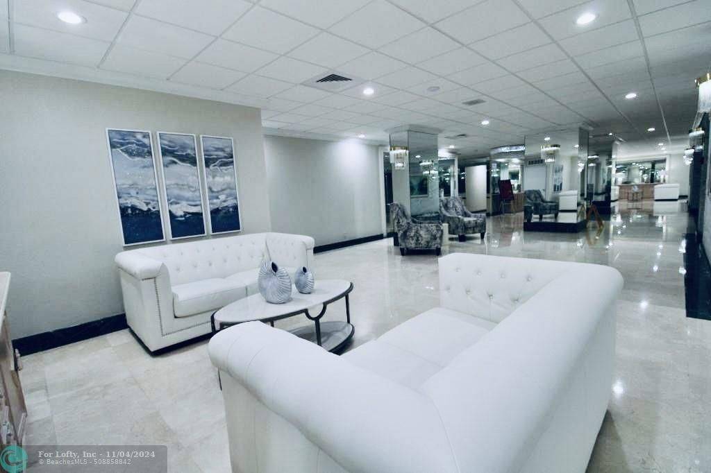 Fort Lauderdale, FL 33308,3900 Galt Ocean Drive  #811