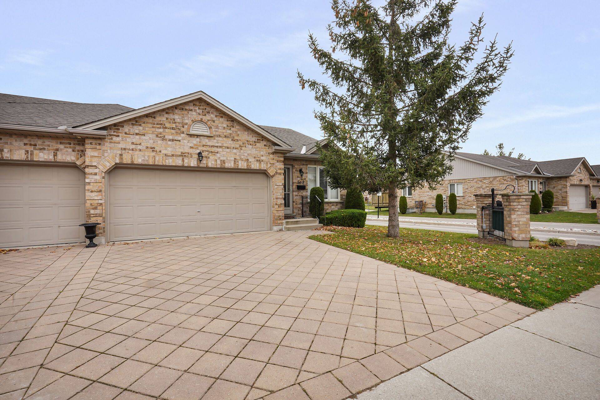 London, ON N5X 4N6,568 Thistlewood DR