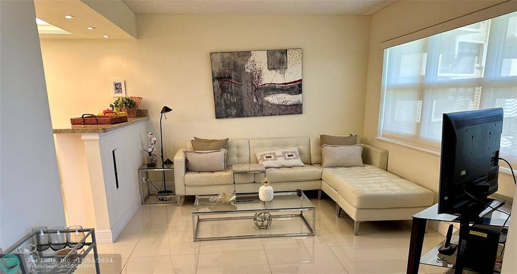 Lauderdale By The Sea, FL 33308,4900 N Ocean Blvd  #513