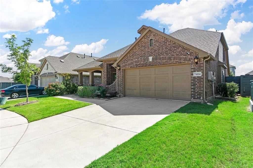 Little Elm, TX 76227,7404 Hawthorne Way