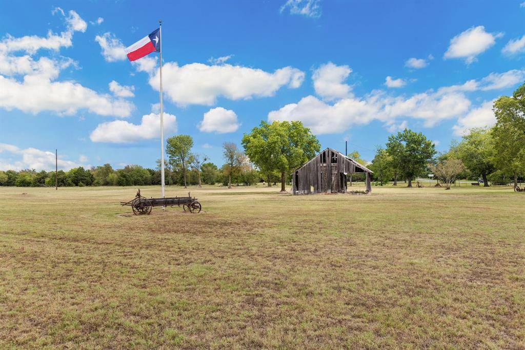 Ladonia, TX 75449,4217 FM 64