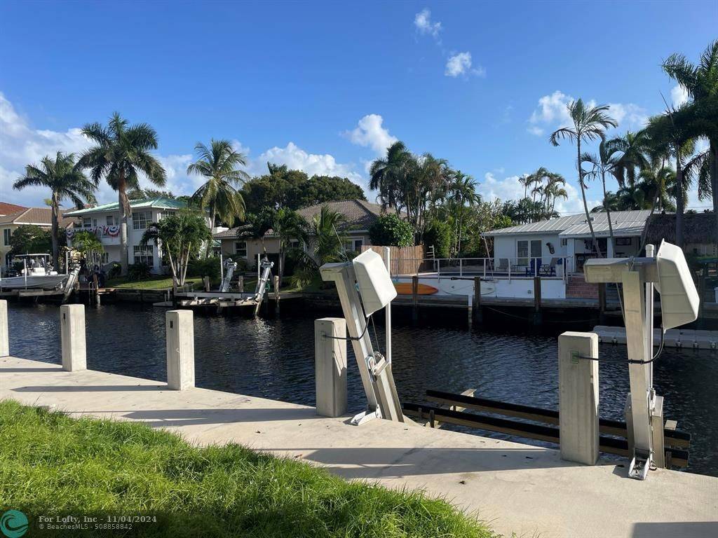 Pompano Beach, FL 33060,310 SE 9 Court