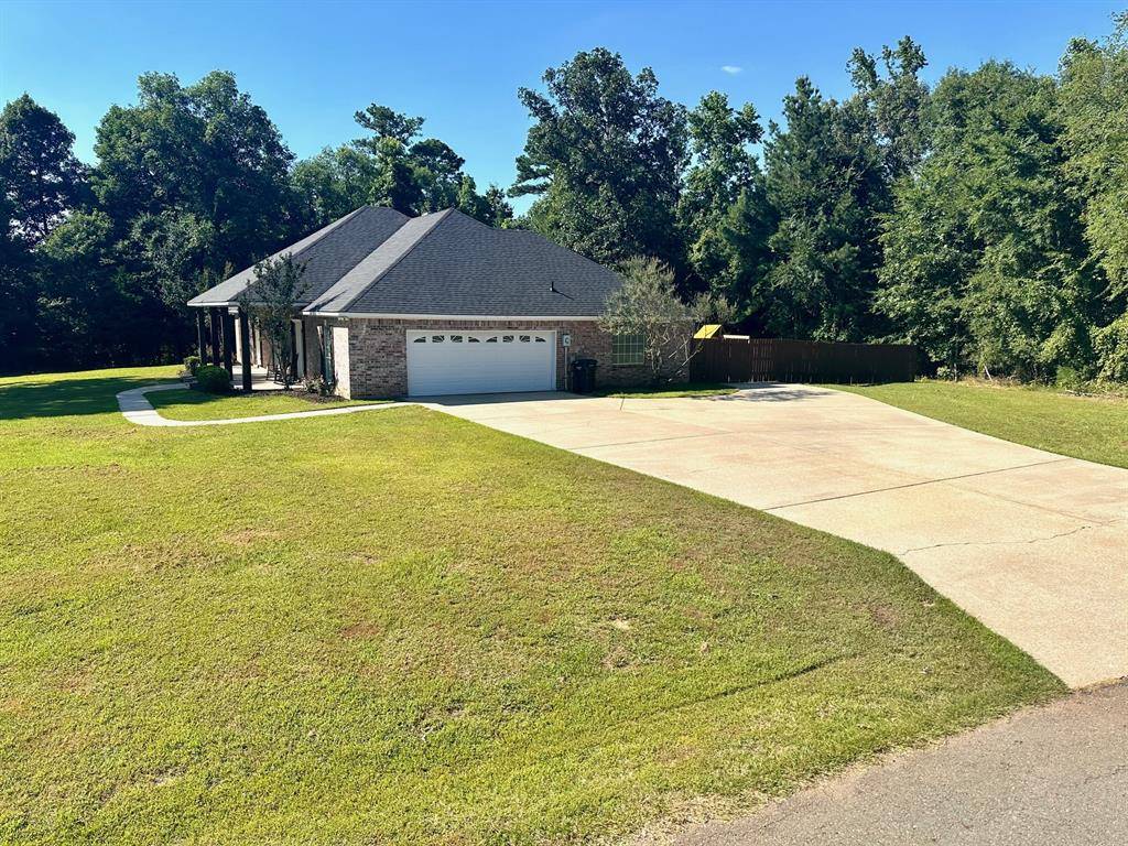 Benton, LA 71006,108 Oak Leaf Trail