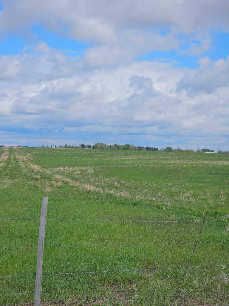 Rural Rocky View County, AB T1X 0H4,4; 28; 23;15; SW M4; R28; T23; S15; Q;SW