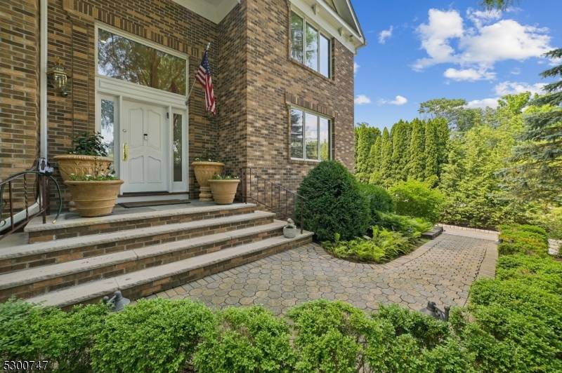 Upper Saddle River Boro, NJ 07458,30 Sunflower Dr