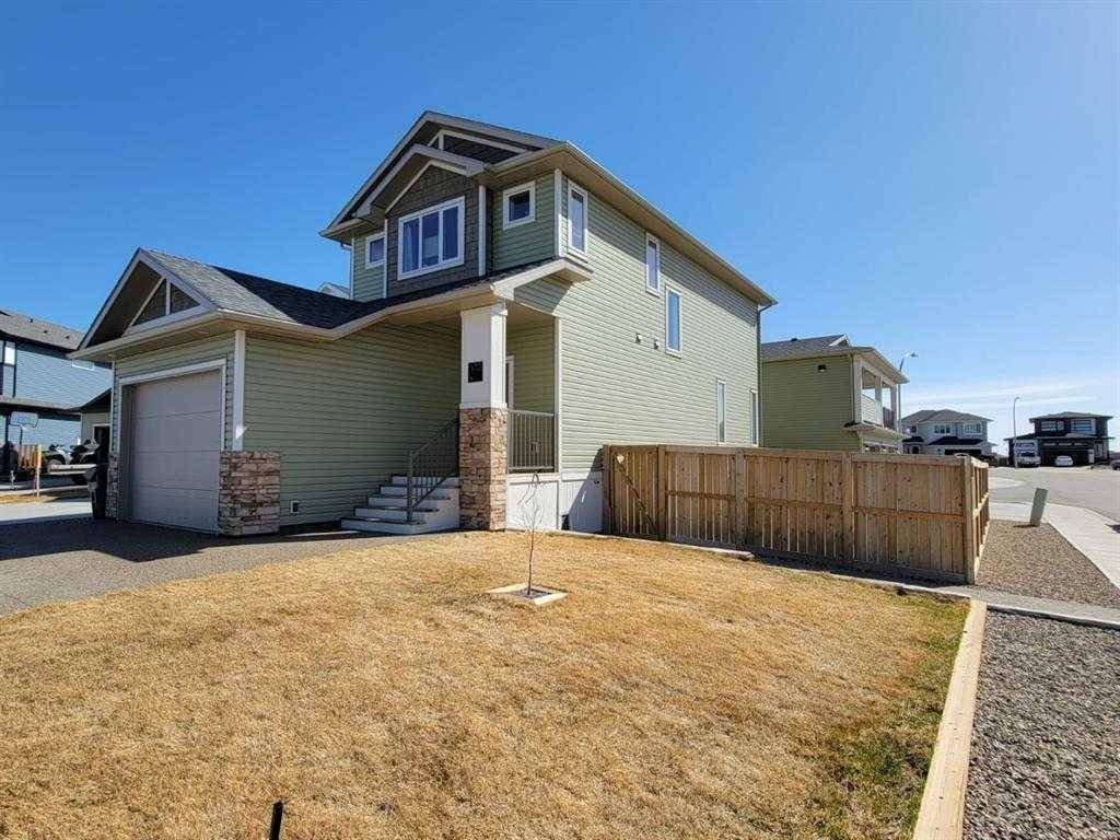 Lethbridge, AB T1J 5S5,602 Bluebell Bay W