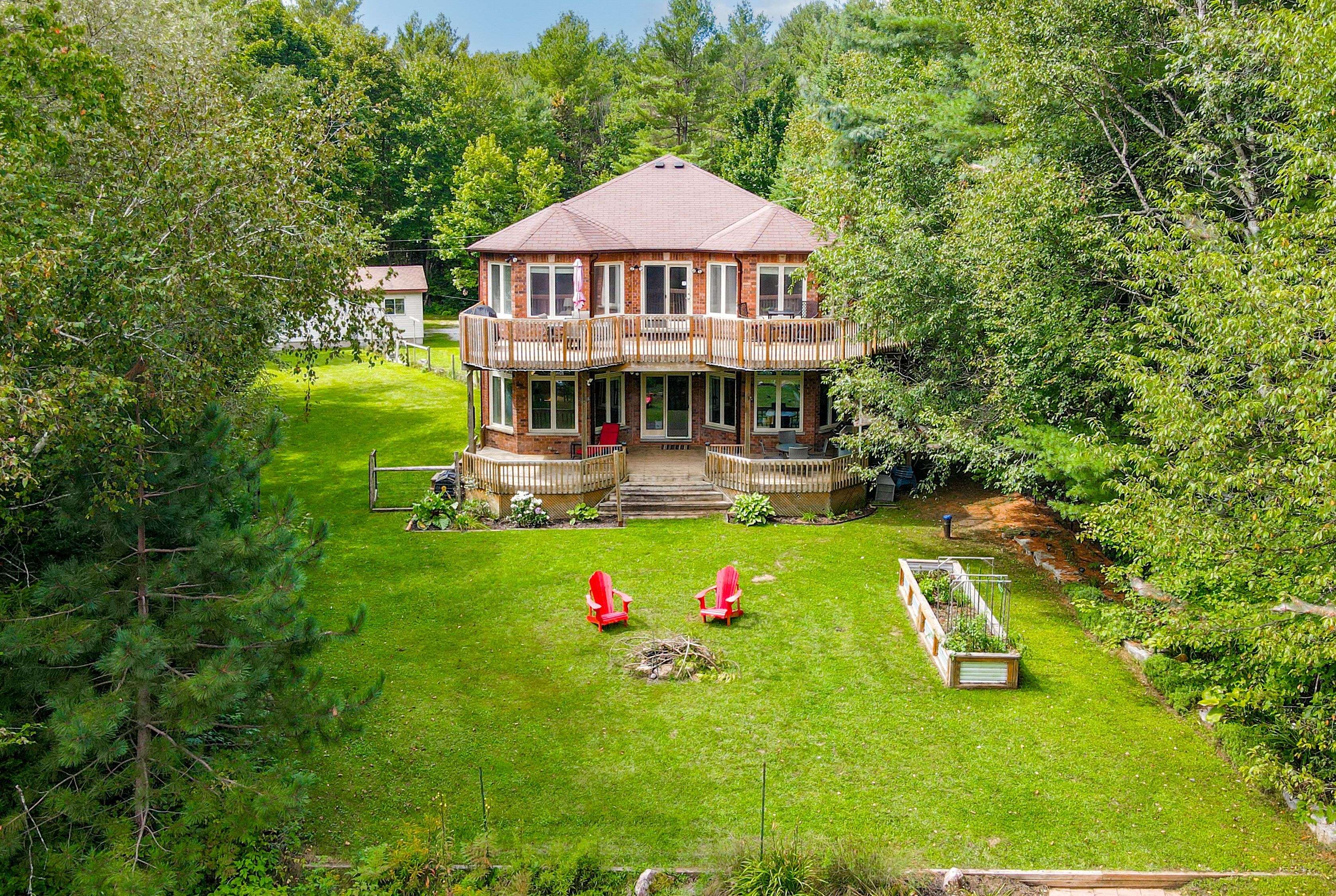 Kawartha Lakes, ON K0M 2L0,45 Hardy DR