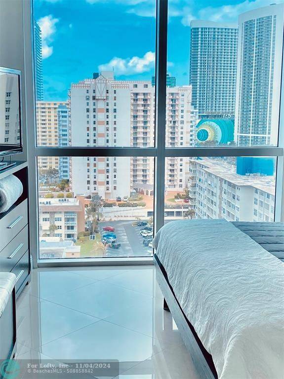 Hallandale Beach, FL 33009,1945 S Ocean Dr  #1408