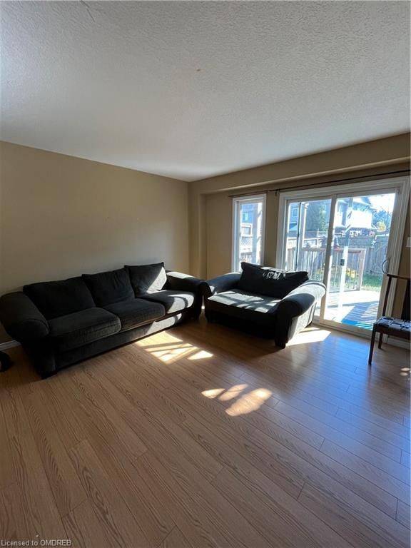 Kitchener, ON N2R 0A4,17 SORRENTO ST