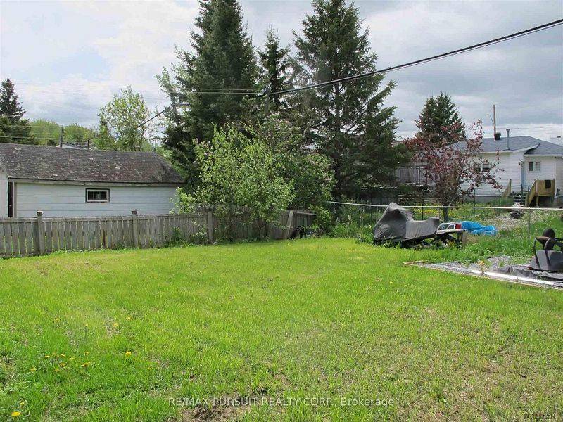 Timiskaming, ON P2N 1Z3,153 Pollock ST