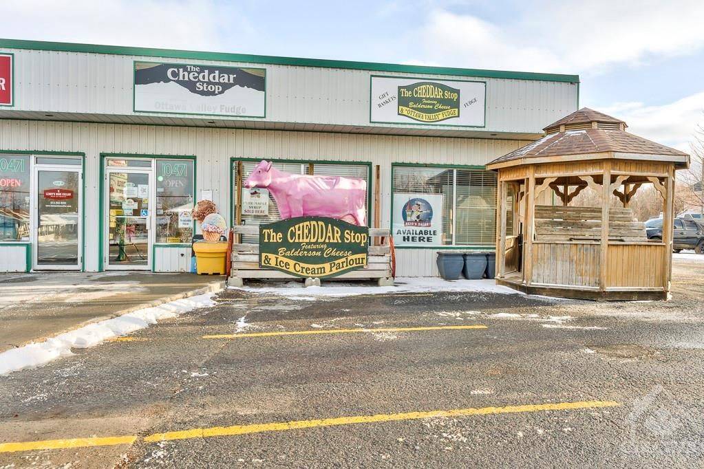 Carleton Place, ON K7C 3P2,10471 HIGHWAY 7 #B