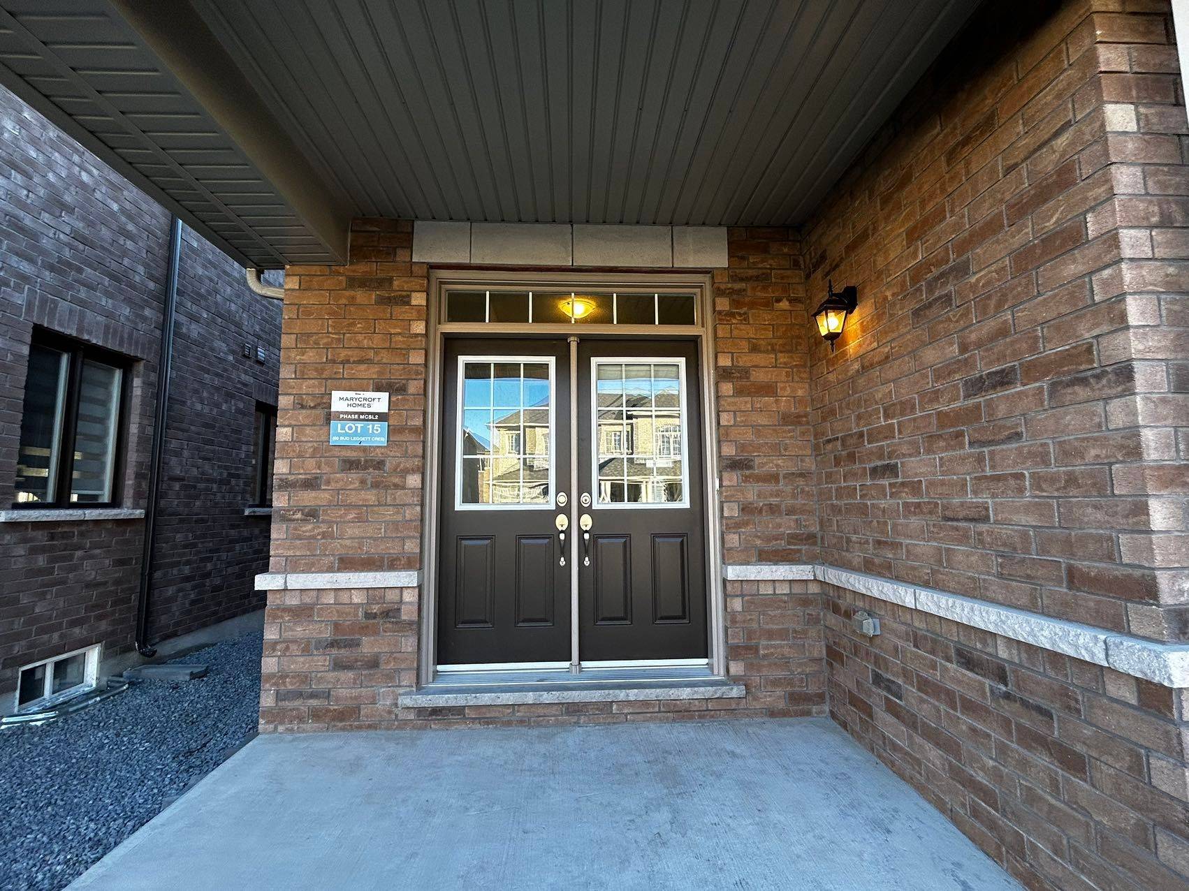 Georgina, ON L4P 0T1,69 Bud Leggett CRES