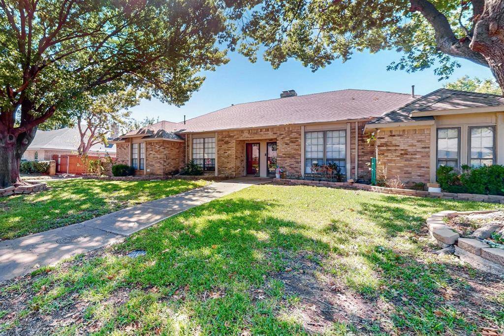 Dallas, TX 75231,7111 Pleasant View Drive