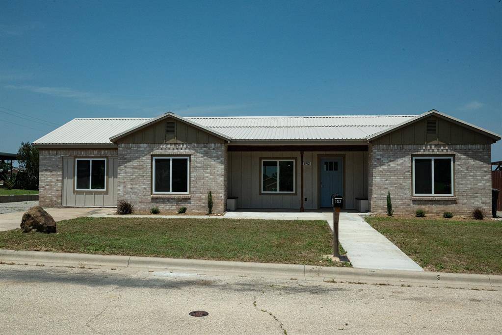 San Saba, TX 76877,1912 W Brown Street