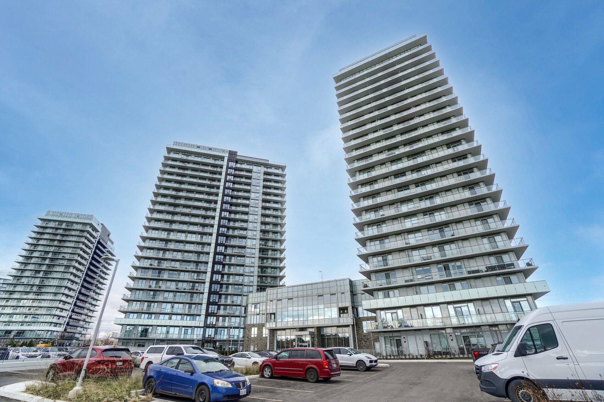 Mississauga, ON L5M 0Z7,4655 Metcalfe AVE #103B