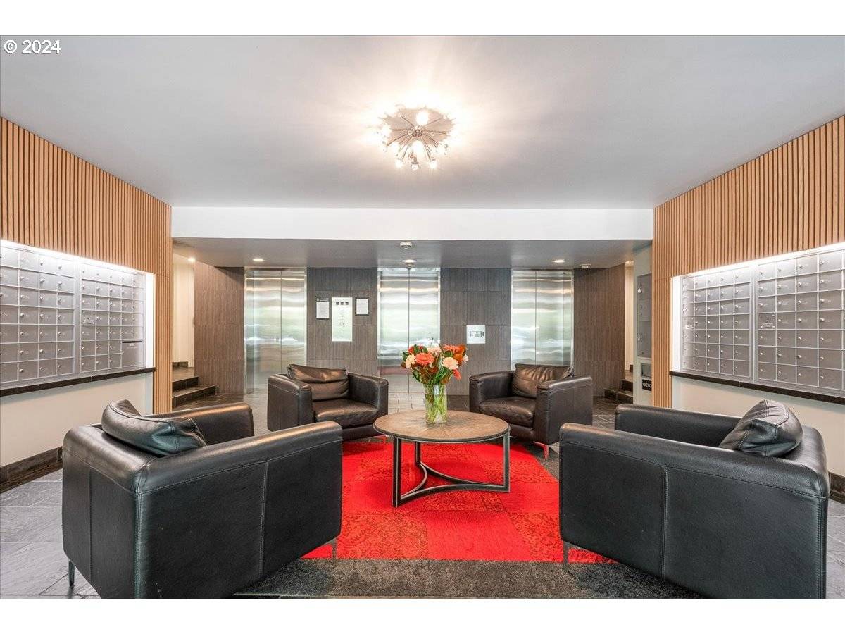 Portland, OR 97201,255 SW HARRISON ST #21 C