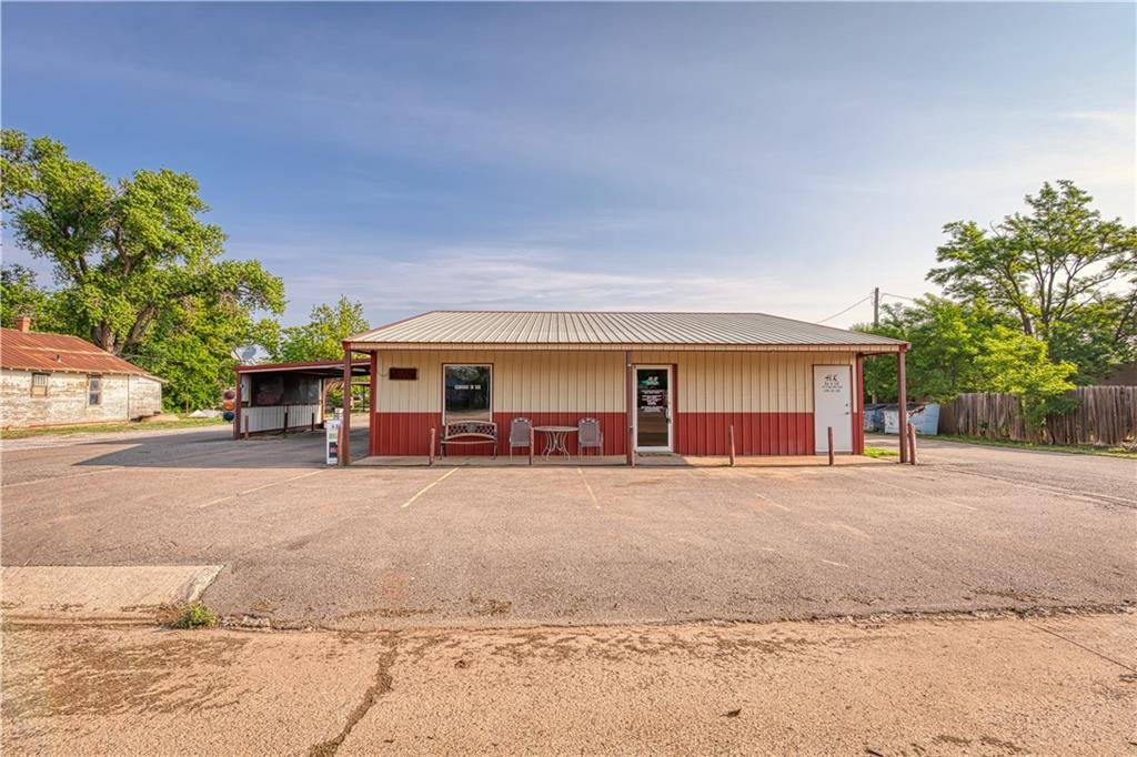 Erick, OK 73645,313 W Roger Miller Boulevard