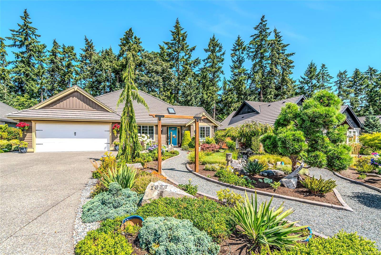 Qualicum Beach, BC V9K 0A1,1037 Cantebury Pl