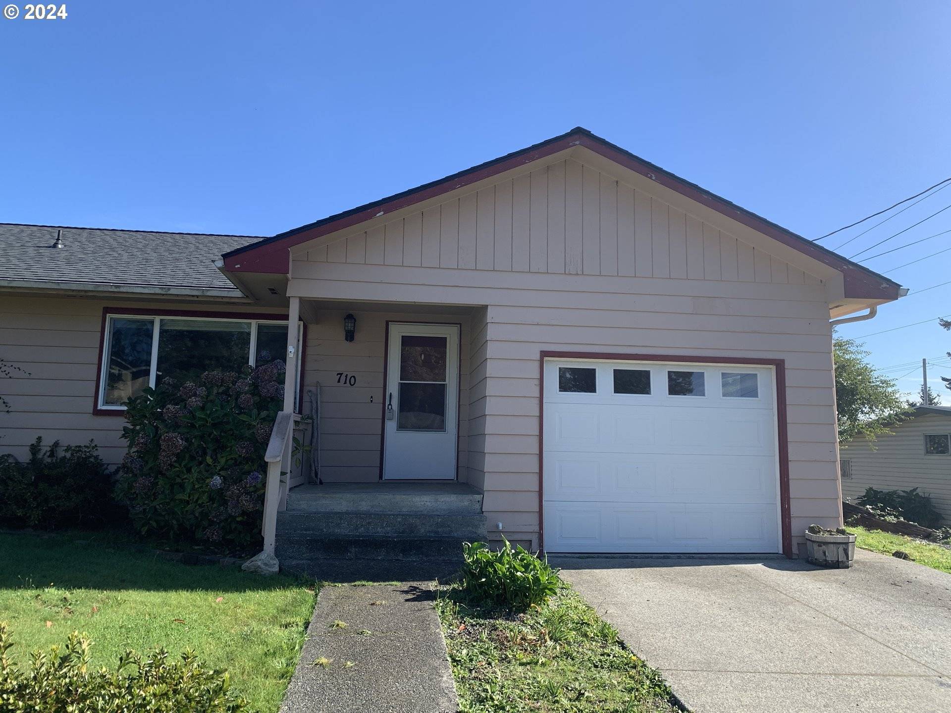 Brookings, OR 97415,710 4TH ST