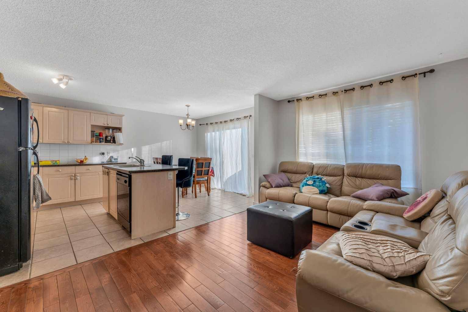 Calgary, AB T2Y 4M6,278 bridleridge WAY SW