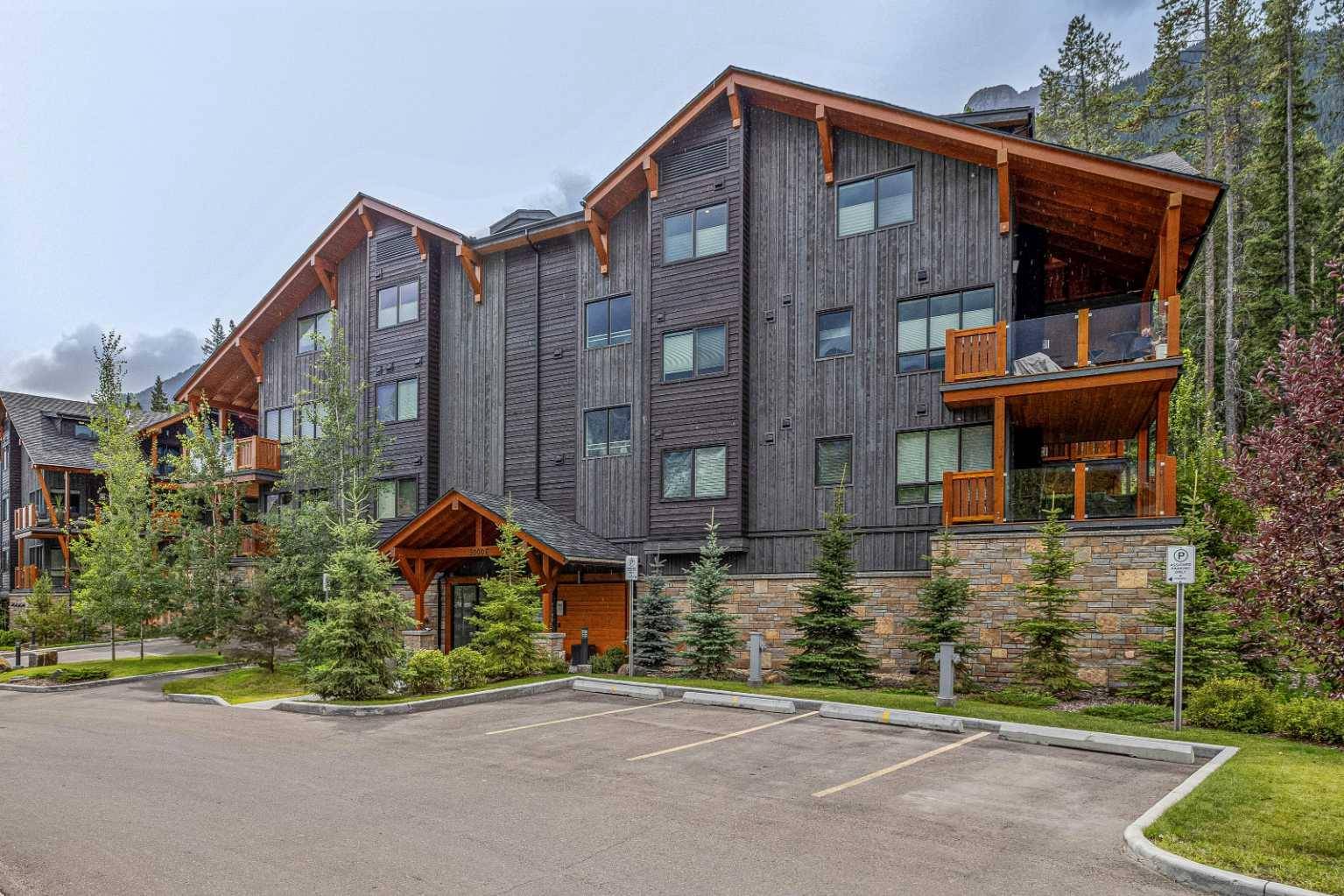 Canmore, AB T1W 0G5,3000E Stewart Creek DR #103