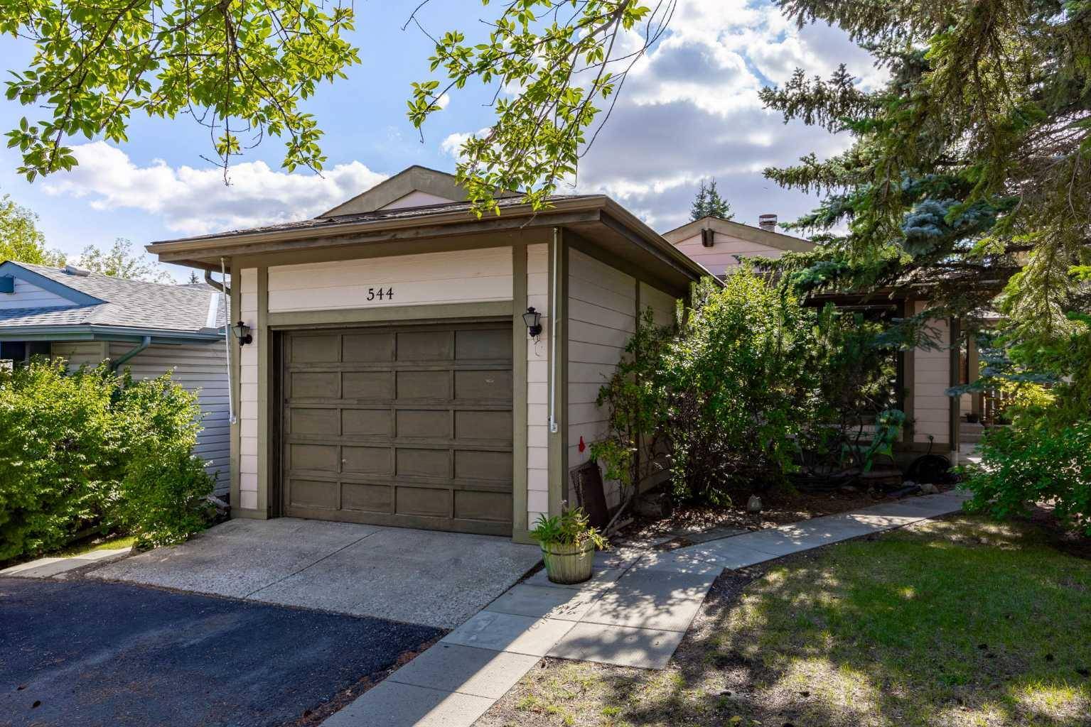 Calgary, AB T3G 1R6,544 Ranchview CT NW