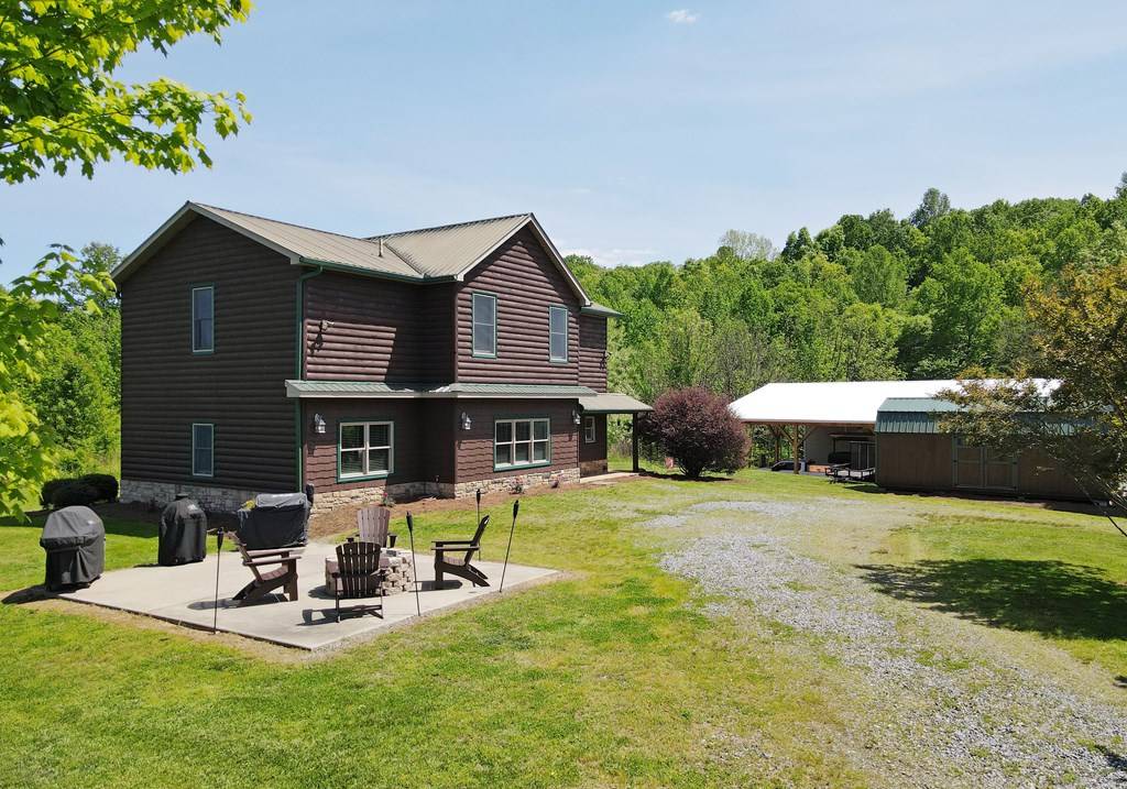 Hayesville, NC 28904,169 Dairy Way