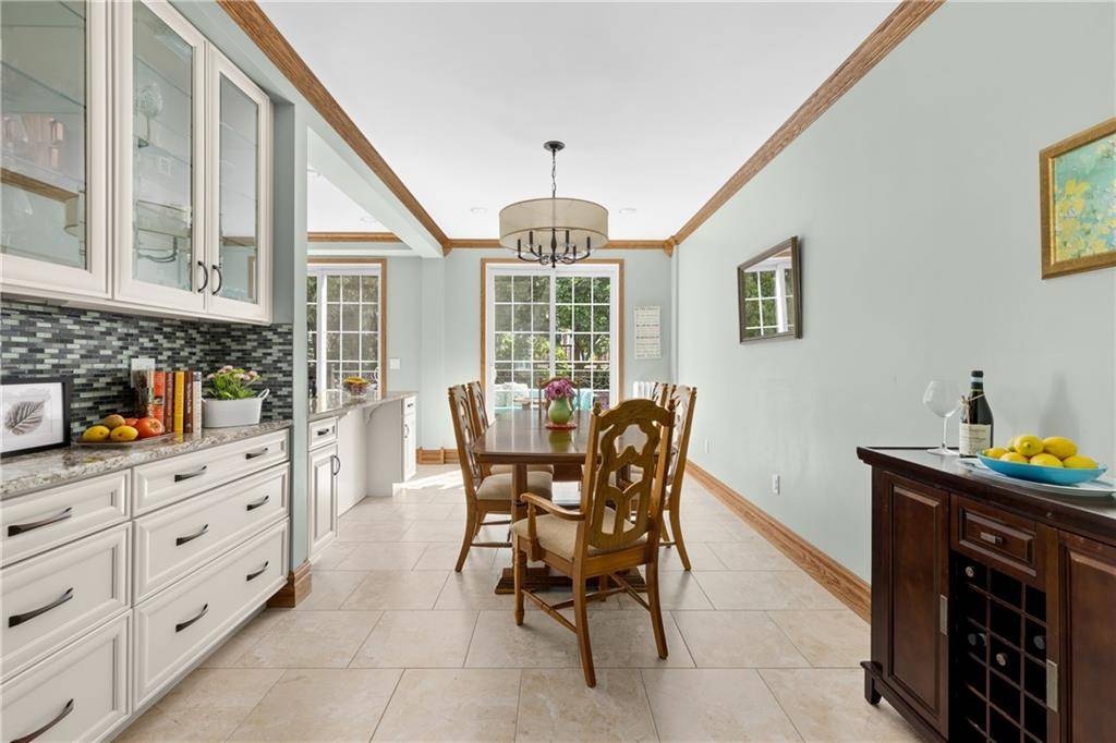 Brooklyn, NY 11209,552 77th ST