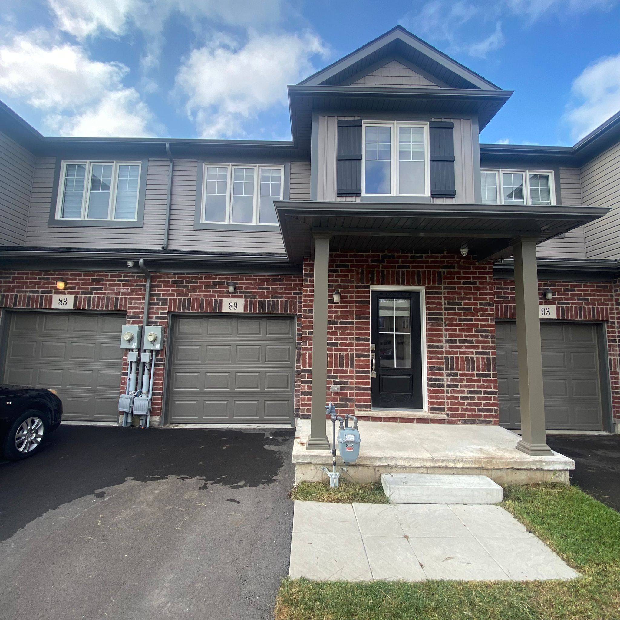 Welland, ON L3C 0H8,89 Sunflower PL