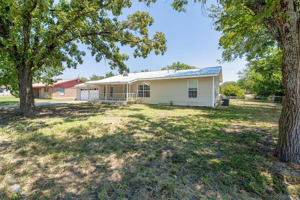 Celeste, TX 75423,108 N 6th Street