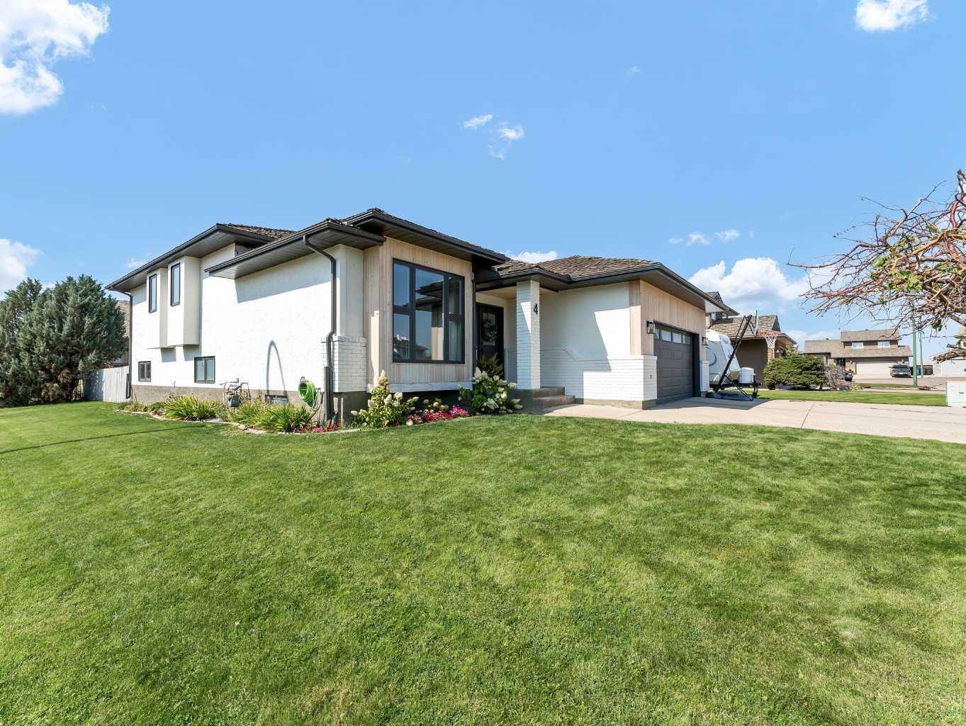 Medicine Hat, AB T1B3X5,4 Taylor Court SE