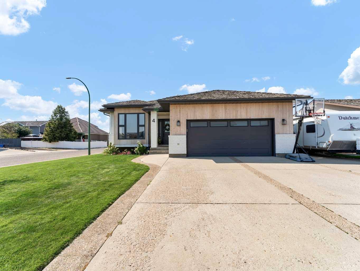 Medicine Hat, AB T1B3X5,4 Taylor Court SE