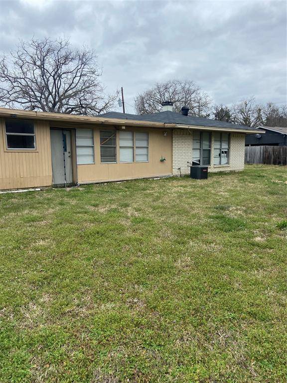 Kemp, TX 75143,1011 County Road 2404