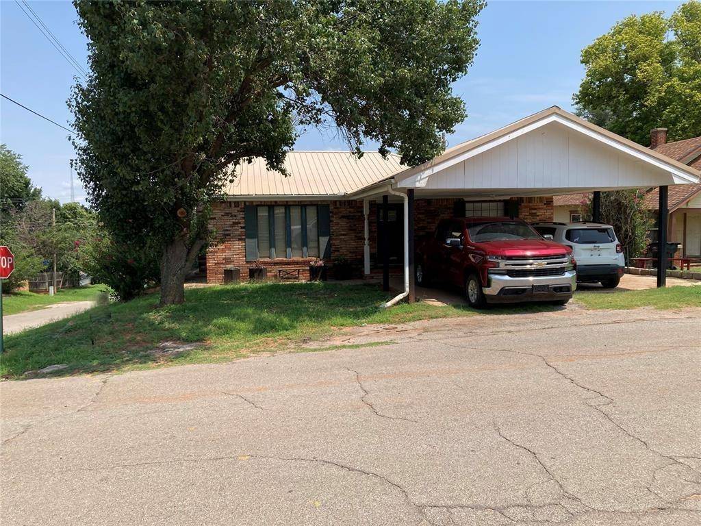 Binger, OK 73009,123 W Cedar Street