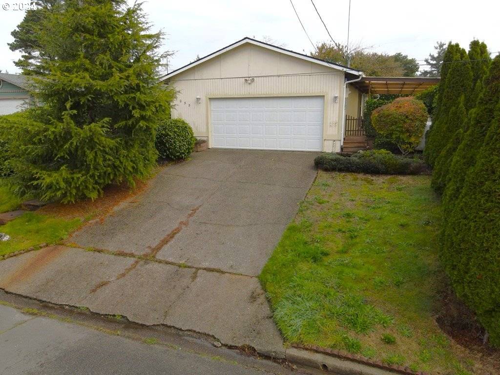 Coos Bay, OR 97420,1055 AUGUSTINE ST