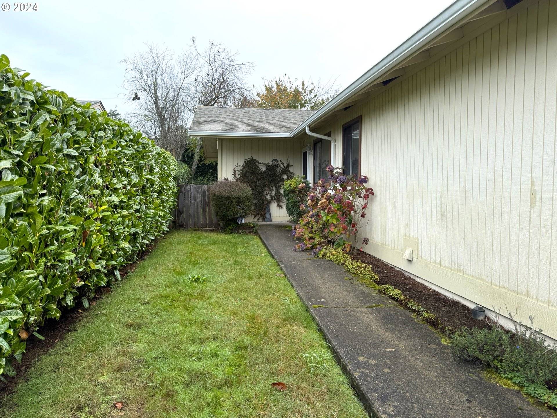 Coos Bay, OR 97420,1055 AUGUSTINE ST