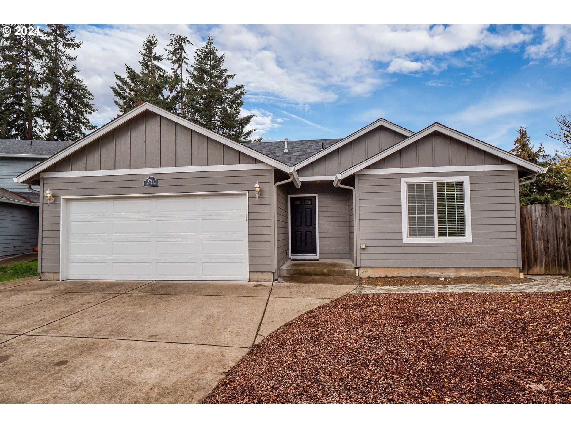 Cottage Grove, OR 97424,1925 NEVA CT