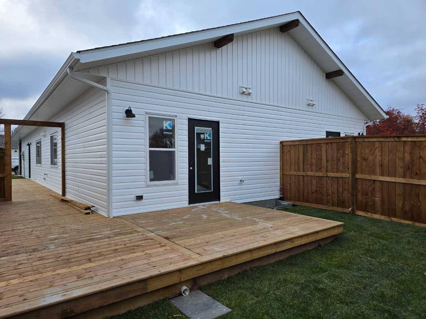 Lacombe, AB T4L 1H9,5139 52 ST