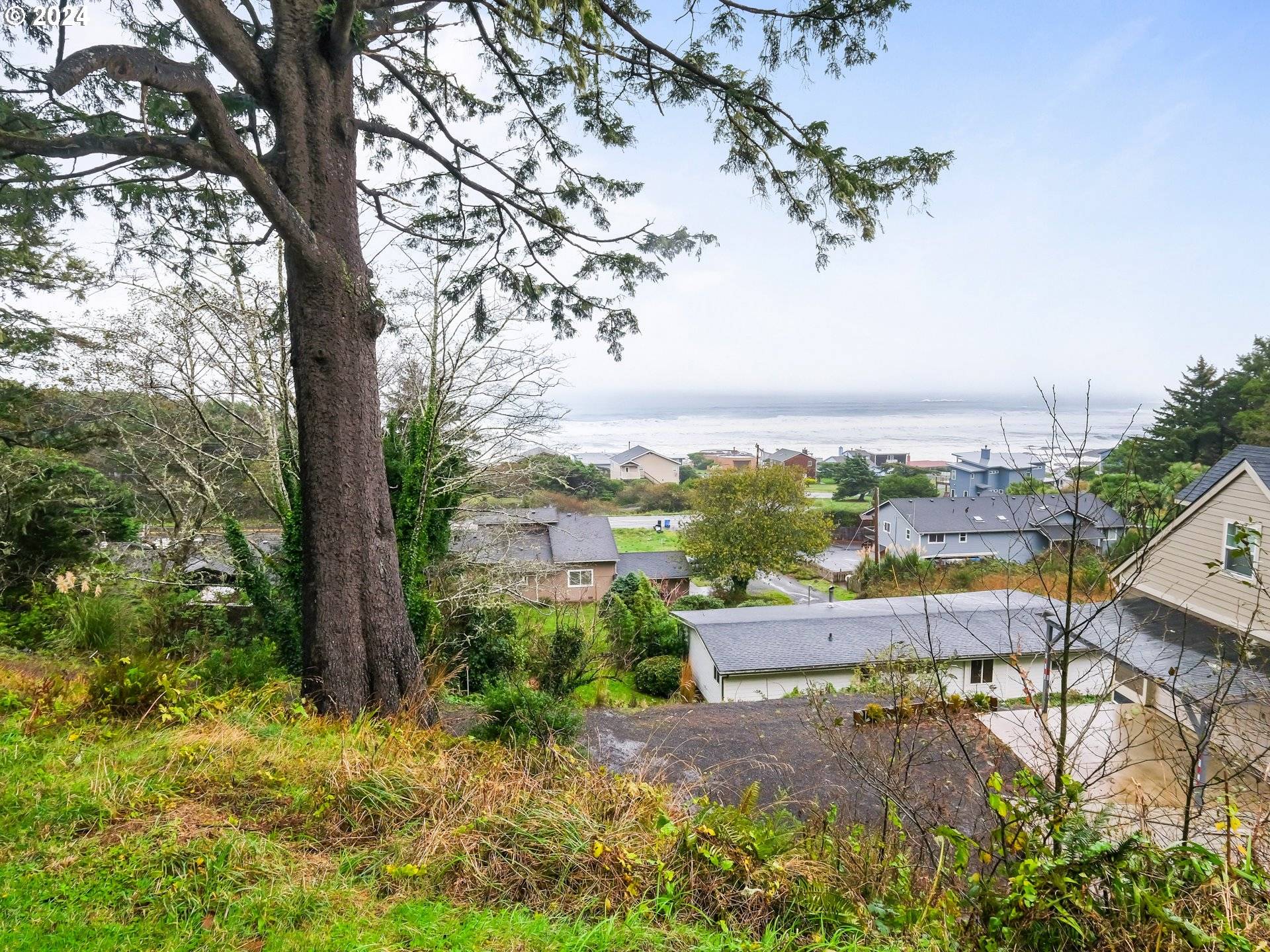 Yachats, OR 97498,86 CRESTVIEW DR