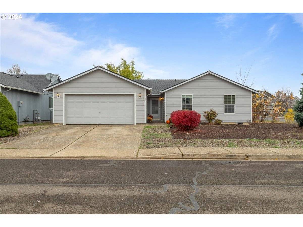 Dallas, OR 97338,212 NW BONANZA AVE