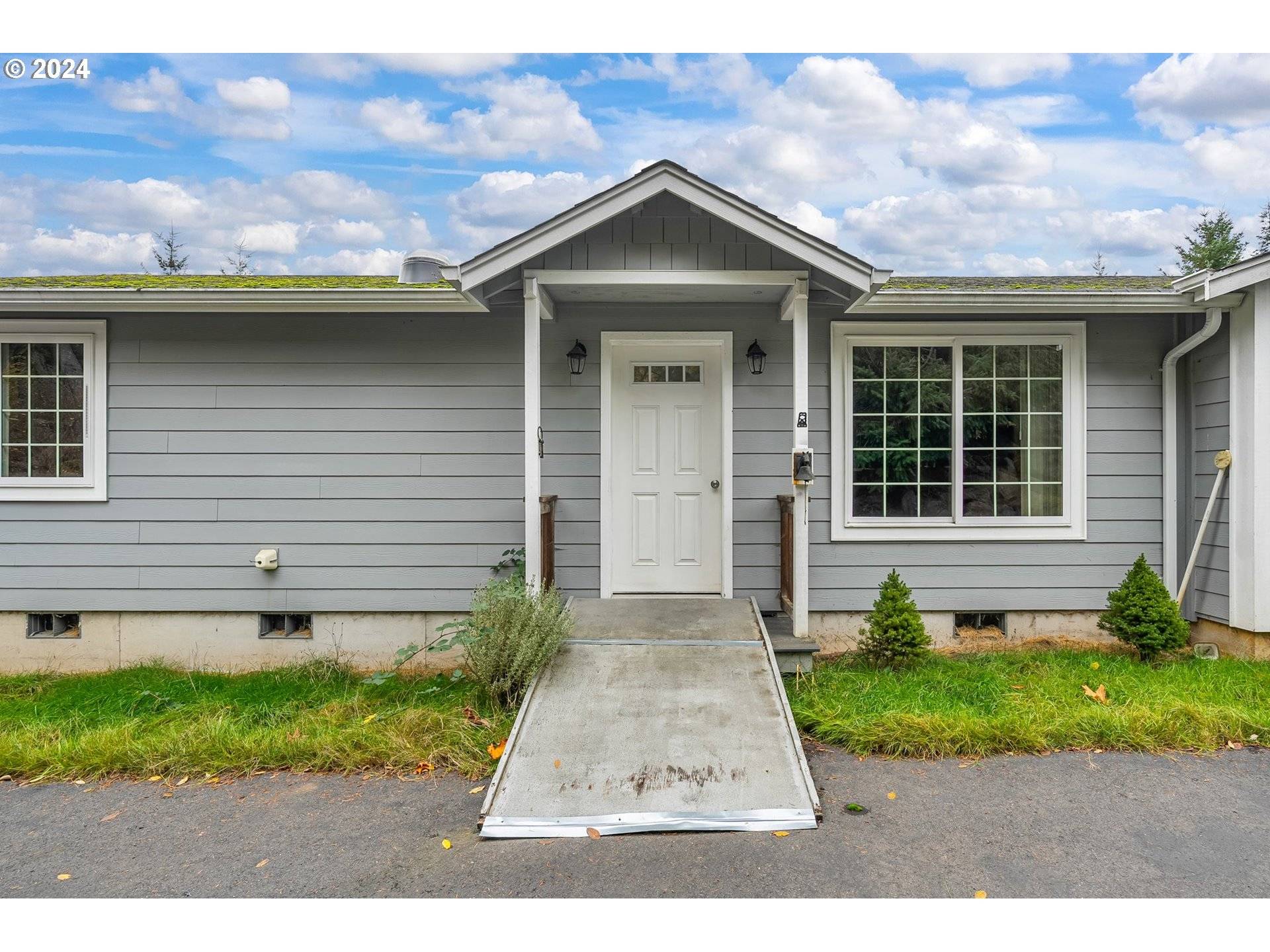 Chehalis, WA 98532,196 SHOLES DR