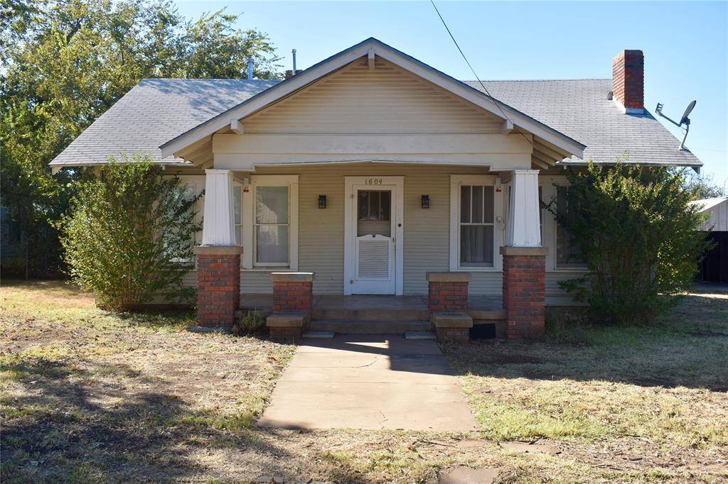 Brady, TX 76825,1604 S Blackburn Street