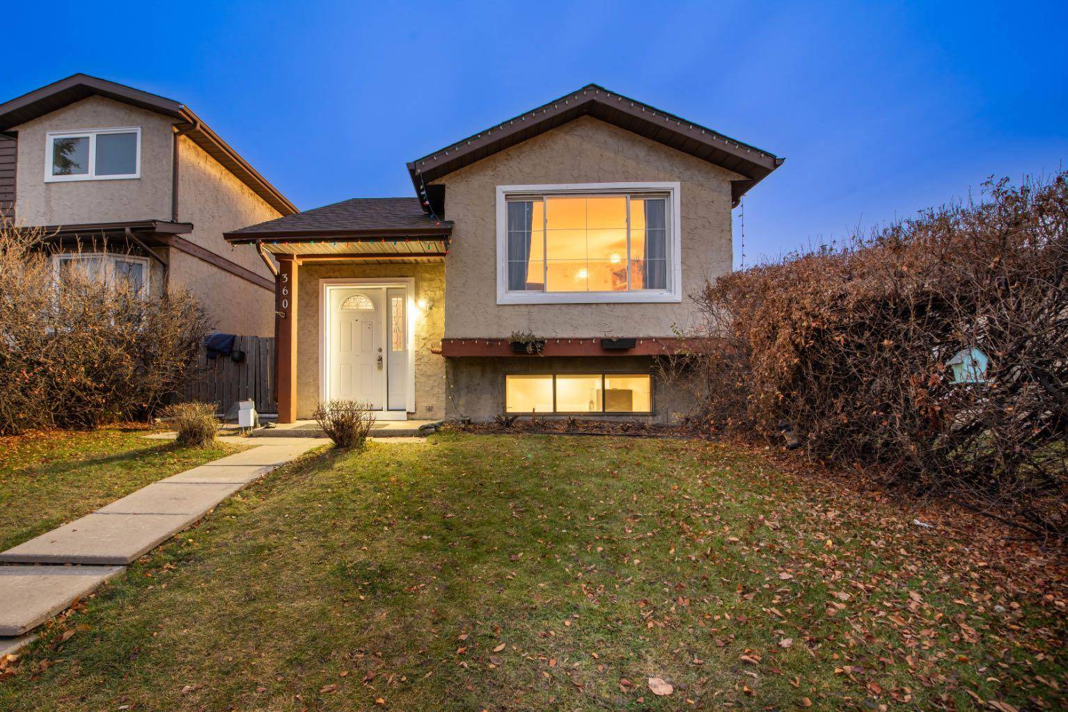 Calgary, AB T2A6L3,360 Abinger CRES NE