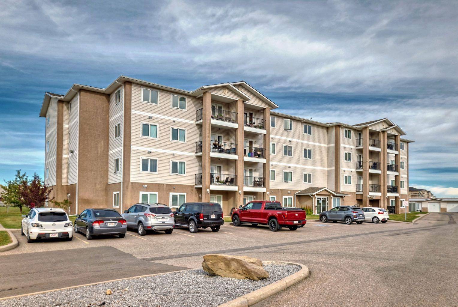 Airdrie, AB T4B 3B4,300 Edwards WAY NW #206