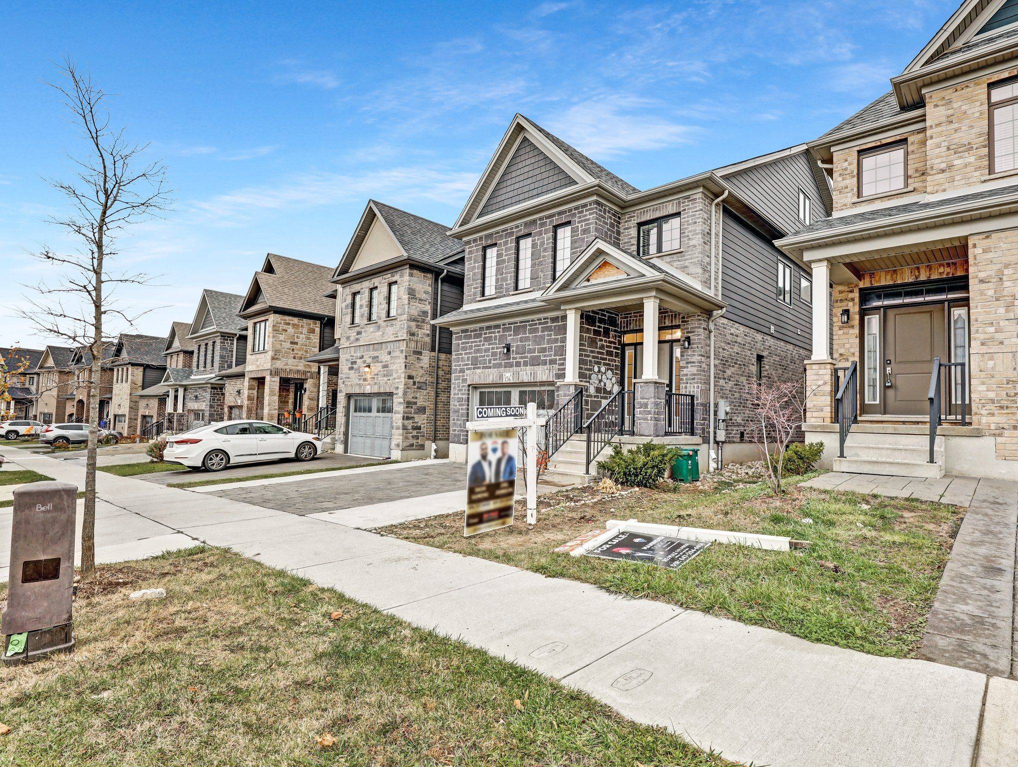 Kitchener, ON N2R 1M2,156 HOLLYBROOK TRL